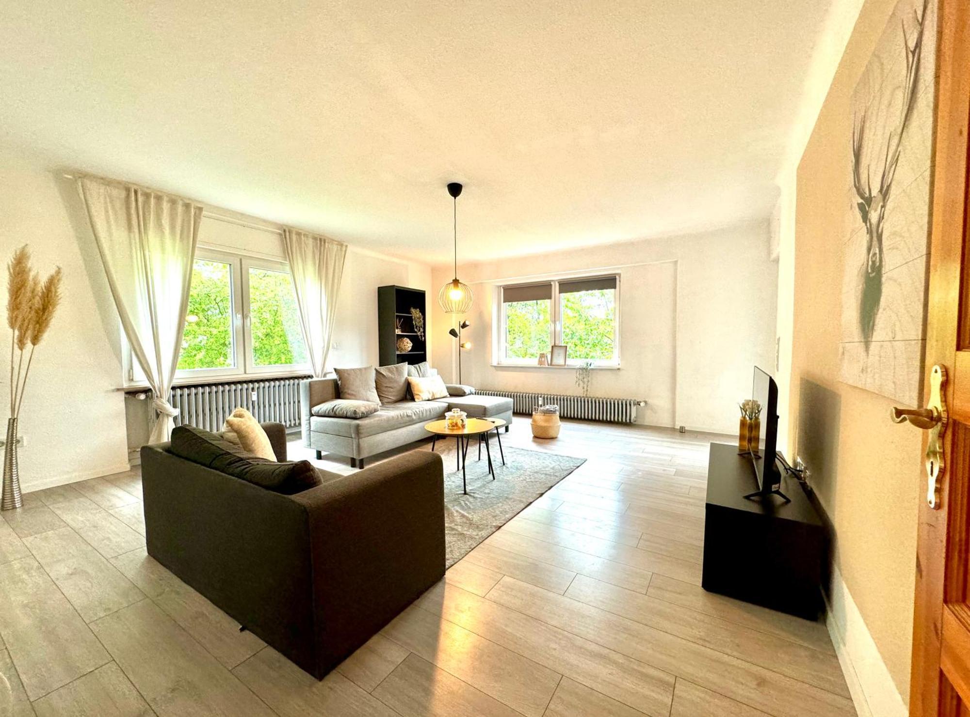 Grosszuegiges Apartment Mit Balkon Fuer Monteure Und Feriengaeste Dillingen an der Saar Eksteriør billede